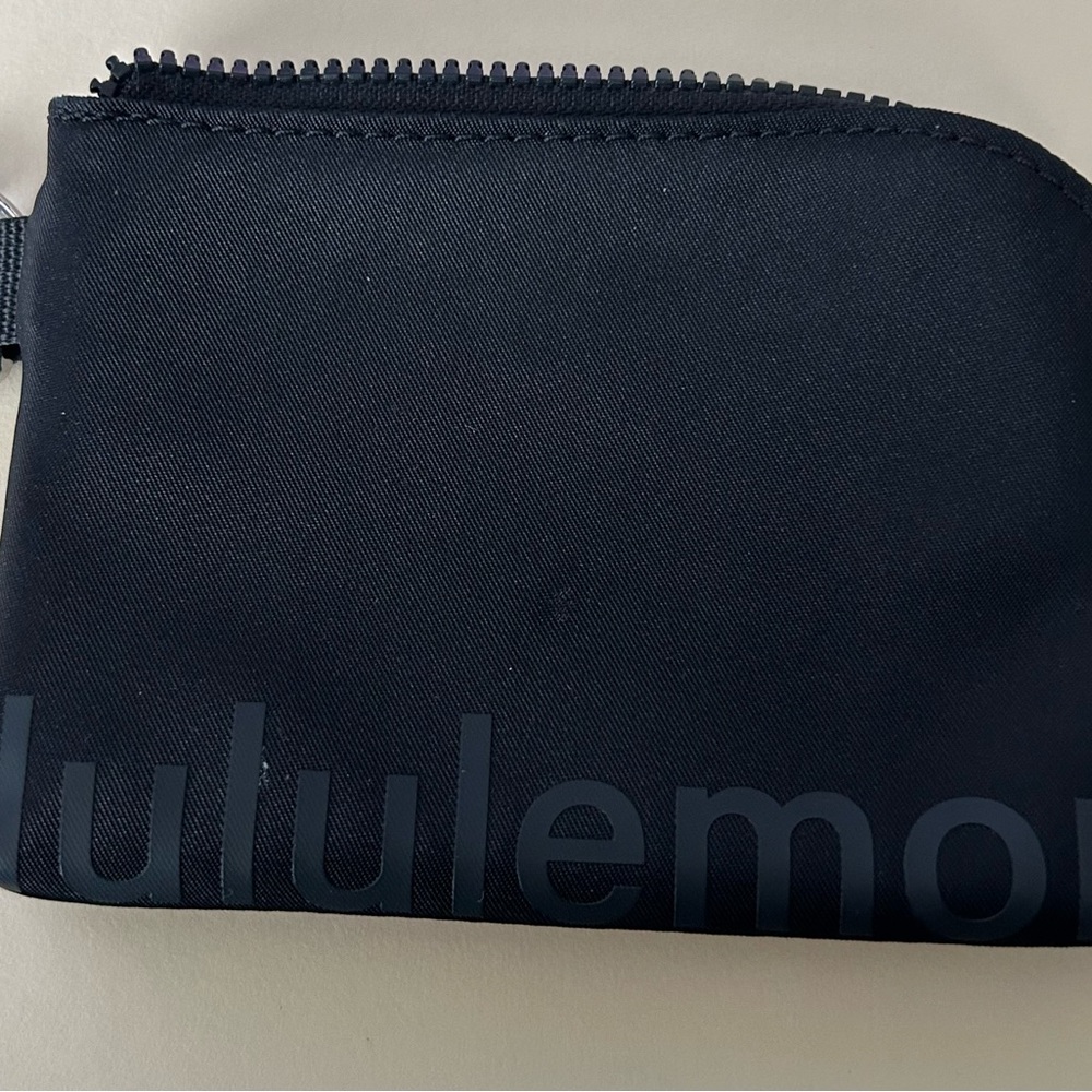 lululemon athletica Midnight Black Clippable Card Pouch